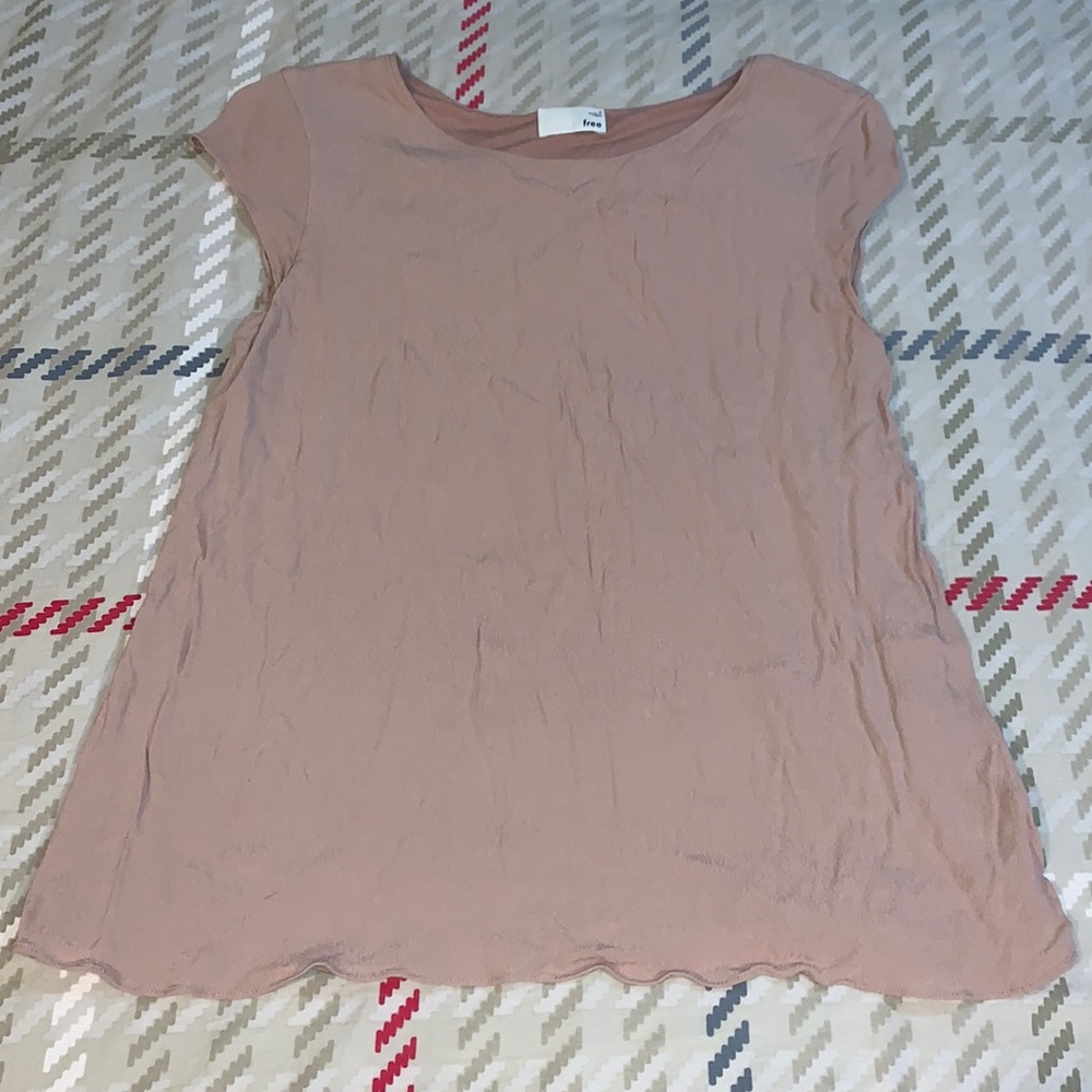 Aritzia Wilfred Free nude short sleeved blouse